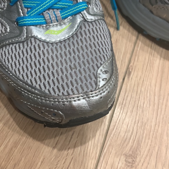 Saucony sneakers - Picture 3 of 6